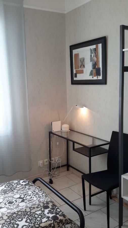 Appartement D Artiste Hyeres Exterior photo